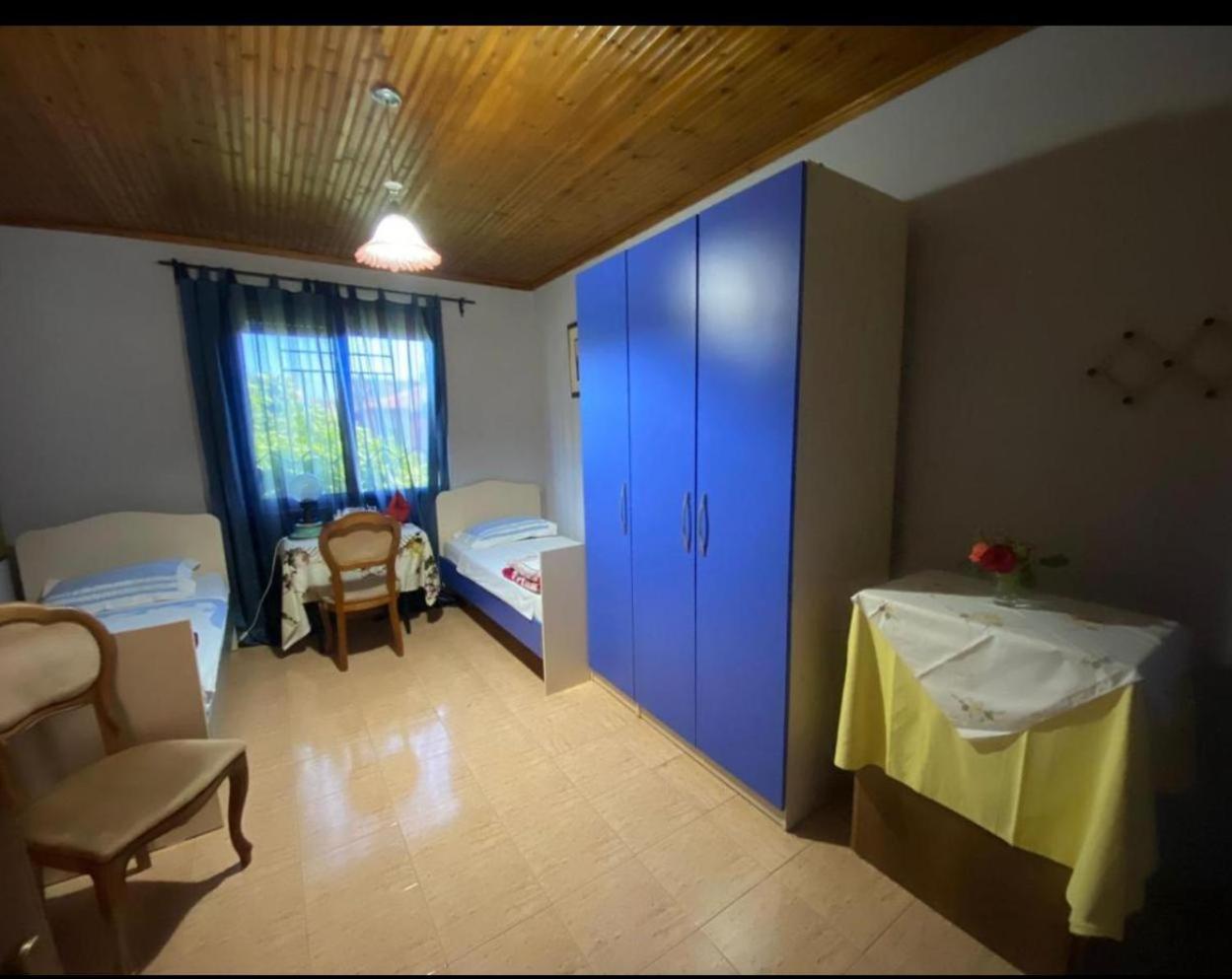 Gather Inn Guest House Шкодер Екстер'єр фото