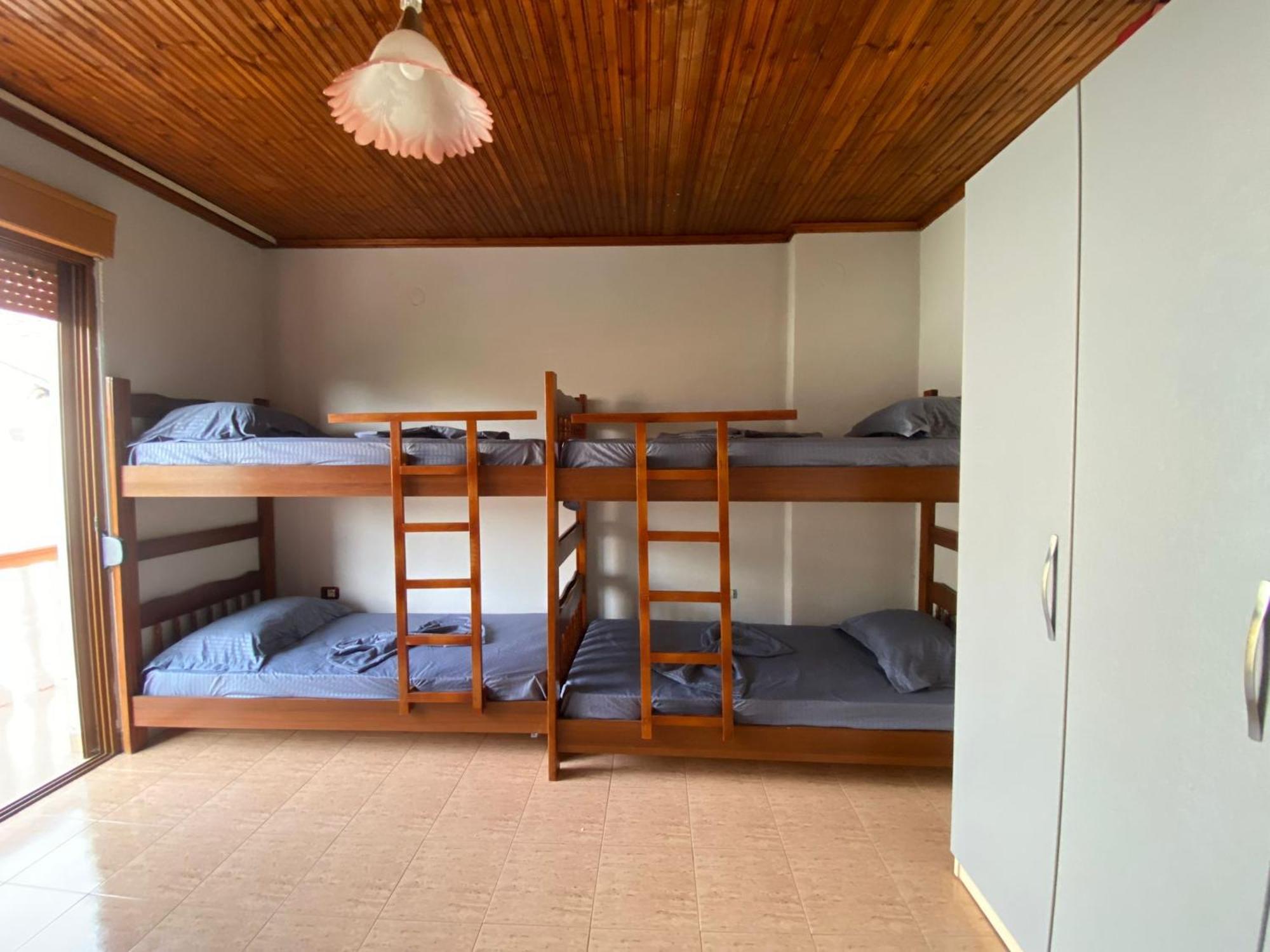 Gather Inn Guest House Шкодер Екстер'єр фото